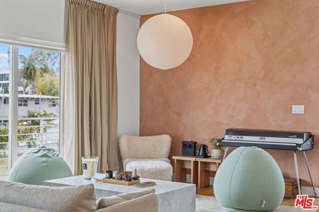11724 Culver Boulevard 10, Los Angeles, CA 90066