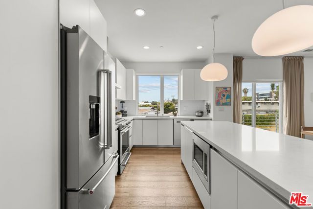 11724 Culver Boulevard 10, Los Angeles, CA 90066