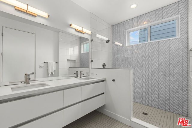 11724 Culver Boulevard 10, Los Angeles, CA 90066