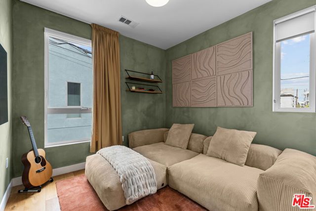 11724 Culver Boulevard 10, Los Angeles, CA 90066