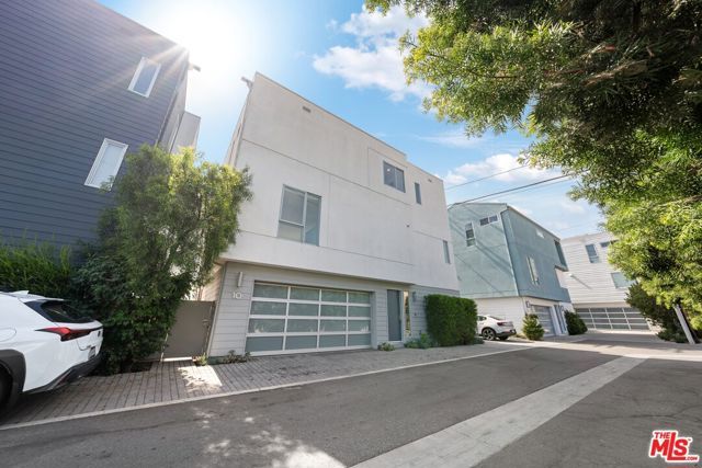 11724 Culver Boulevard 10, Los Angeles, CA 90066
