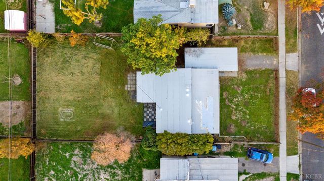 1138 W Lansing Way, Fresno, CA 93705