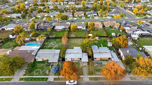 1138 W Lansing Way, Fresno, CA 93705