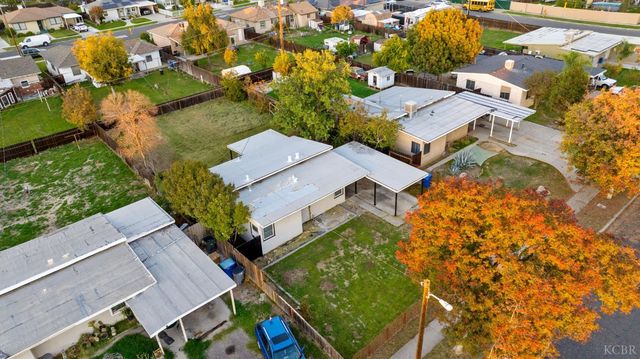1138 W Lansing Way, Fresno, CA 93705