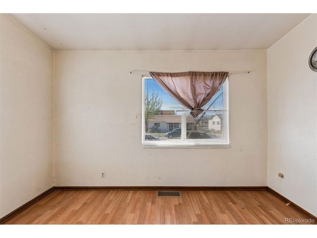 1631 W Hoye Pl, Denver, CO 80223