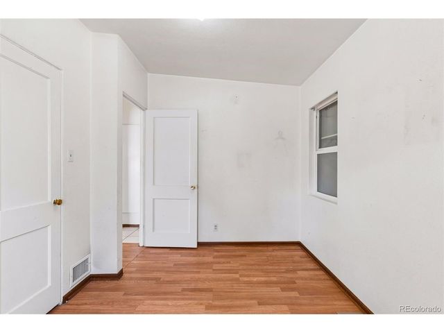 1631 W Hoye Pl, Denver, CO 80223