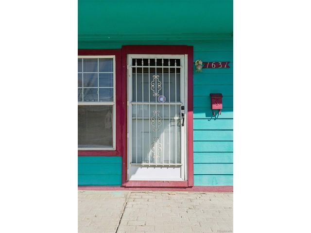 1631 W Hoye Pl, Denver, CO 80223