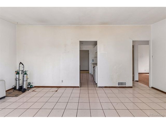 1631 W Hoye Pl, Denver, CO 80223