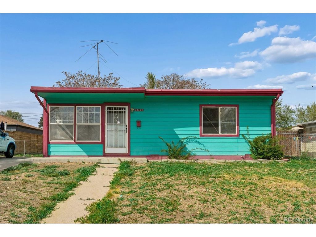 1631 W Hoye Pl, Denver, CO 80223