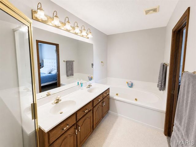 17776 State Hwy CC, Warrenton, MO 63383