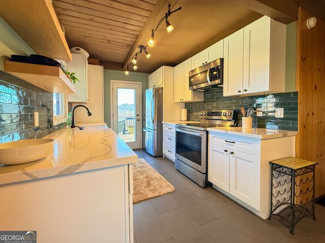 213 Matterhorn Drive, Sautee Nacoochee, GA 30571