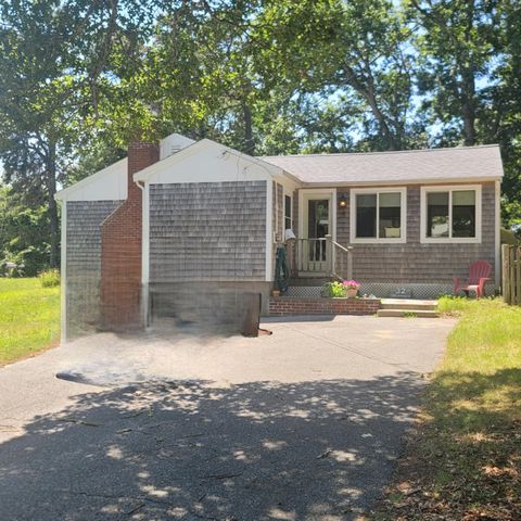 32 Chadwick Avenue, Hyannis, MA 02601
