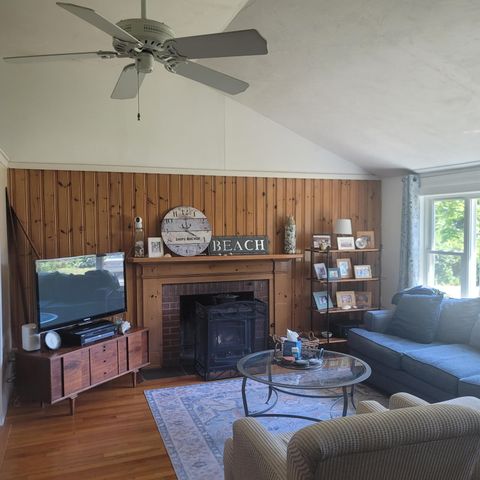 32 Chadwick Avenue, Hyannis, MA 02601