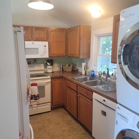 32 Chadwick Avenue, Hyannis, MA 02601