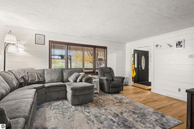 1179 N 4 Mile Road, Traverse City, MI 49696