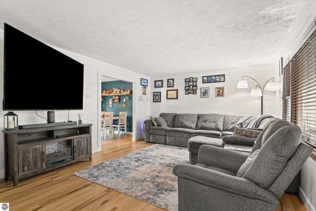 1179 N 4 Mile Road, Traverse City, MI 49696