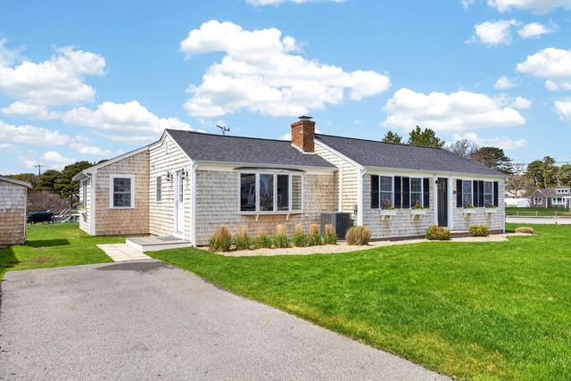 3 Wendy Way, Dennis, MA 02670