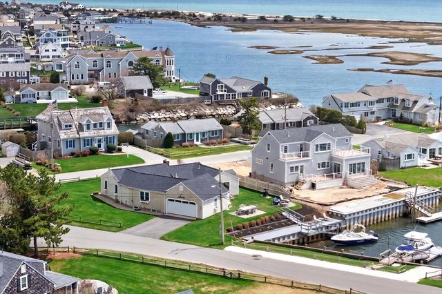 3 Wendy Way, Dennis, MA 02670