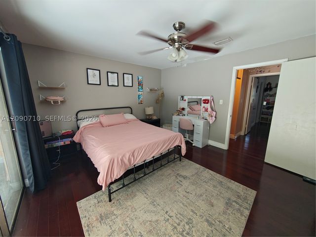 40 Pleasant Hill Ln 40, Tamarac, FL 33319