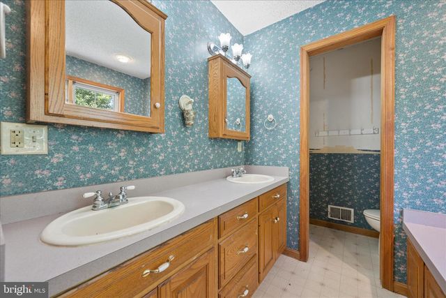 8354 MOUNTAIN LAUREL RD, Boonsboro, MD 21713
