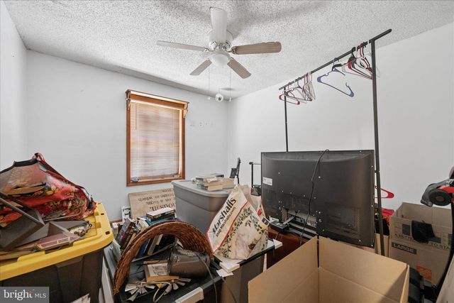 8354 MOUNTAIN LAUREL RD, Boonsboro, MD 21713