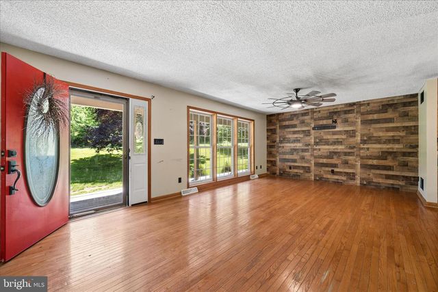 8354 MOUNTAIN LAUREL RD, Boonsboro, MD 21713