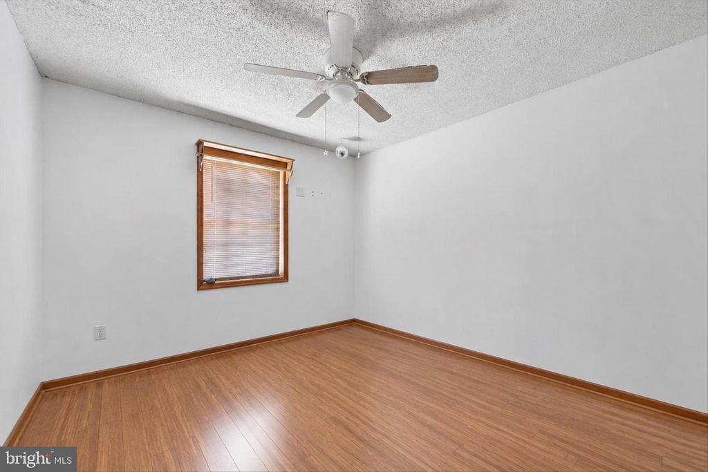 Image 24 of property listing at 8354 MOUNTAIN LAUREL RD, Boonsboro, MD 21713