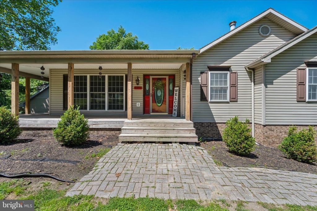 Image 3 of property listing at 8354 MOUNTAIN LAUREL RD, Boonsboro, MD 21713