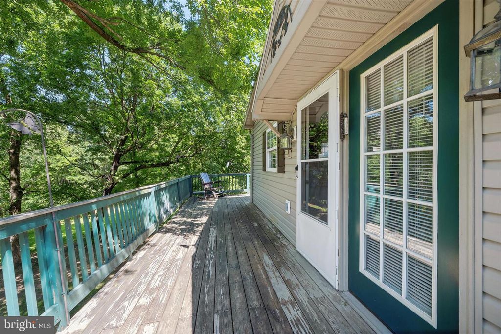 Image 33 of property listing at 8354 MOUNTAIN LAUREL RD, Boonsboro, MD 21713