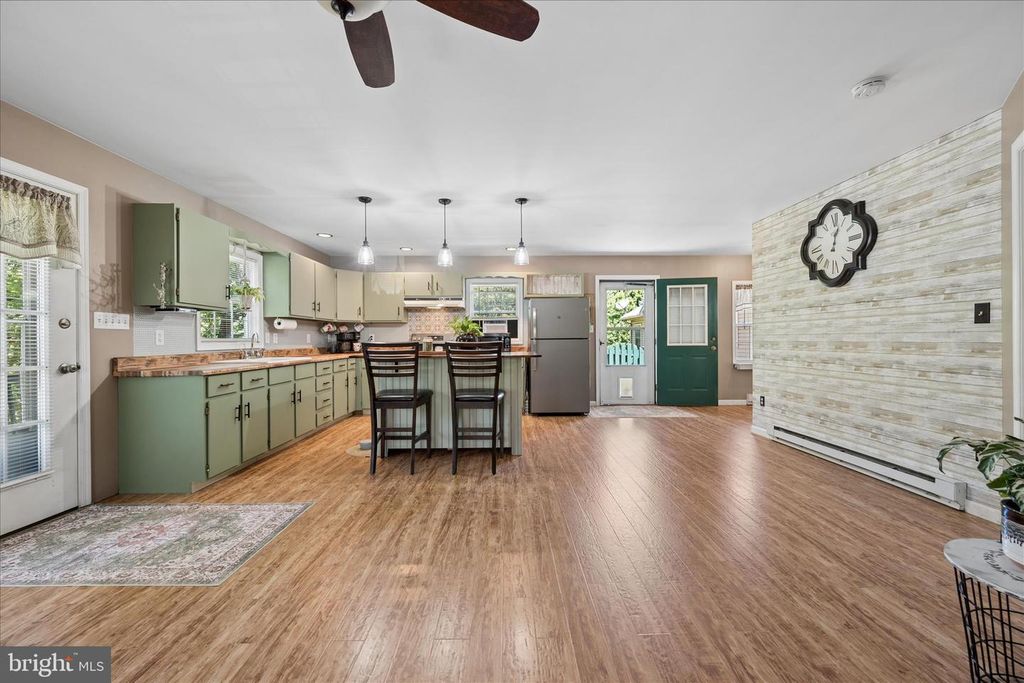 Image 38 of property listing at 8354 MOUNTAIN LAUREL RD, Boonsboro, MD 21713