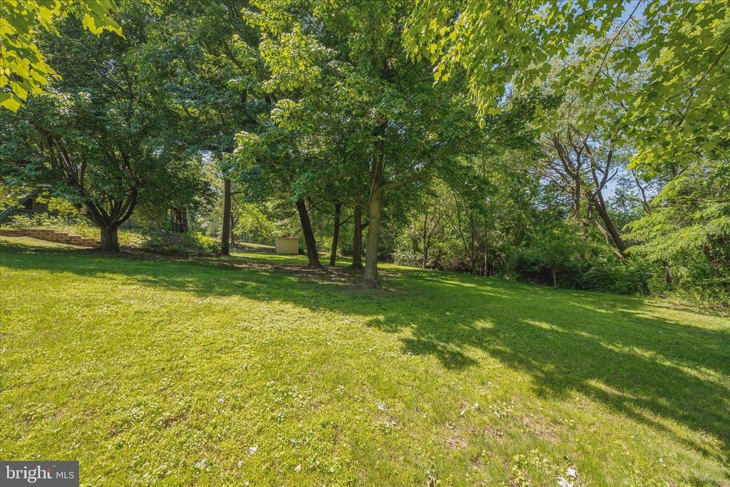 Image 70 of property listing at 8354 MOUNTAIN LAUREL RD, Boonsboro, MD 21713