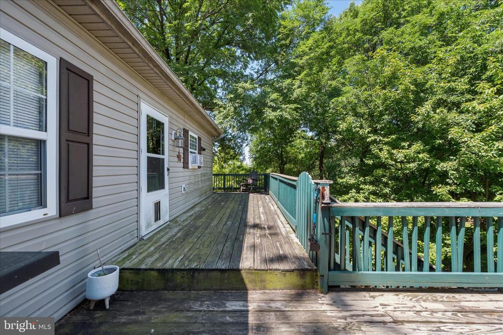 Image 75 of property listing at 8354 MOUNTAIN LAUREL RD, Boonsboro, MD 21713