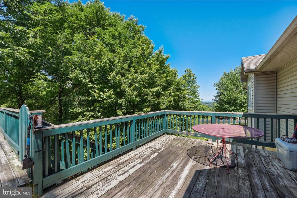 Image 76 of property listing at 8354 MOUNTAIN LAUREL RD, Boonsboro, MD 21713