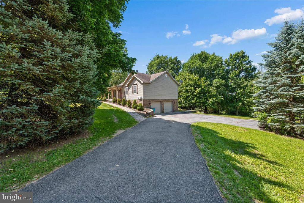 Image 81 of property listing at 8354 MOUNTAIN LAUREL RD, Boonsboro, MD 21713