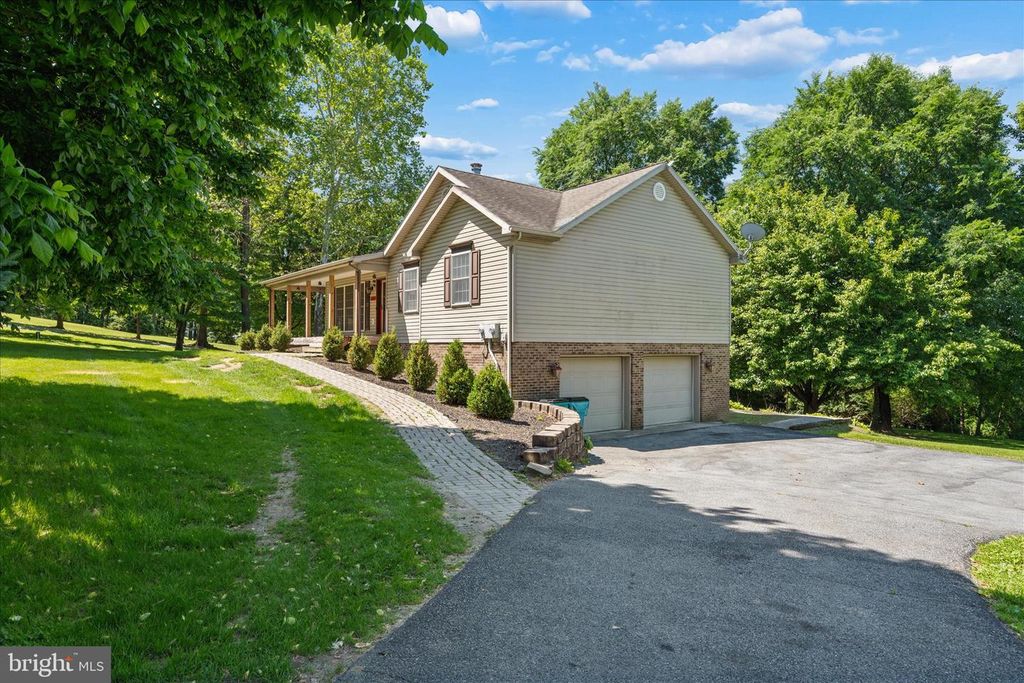Image 82 of property listing at 8354 MOUNTAIN LAUREL RD, Boonsboro, MD 21713