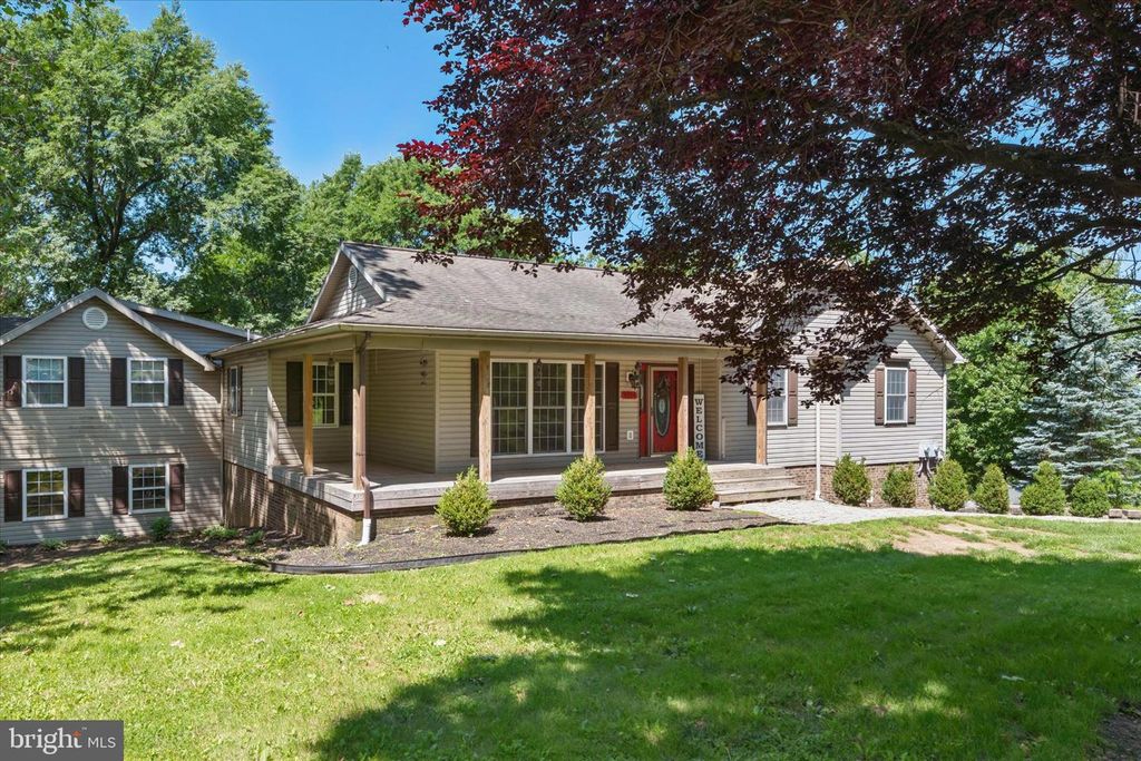 Image 90 of property listing at 8354 MOUNTAIN LAUREL RD, Boonsboro, MD 21713