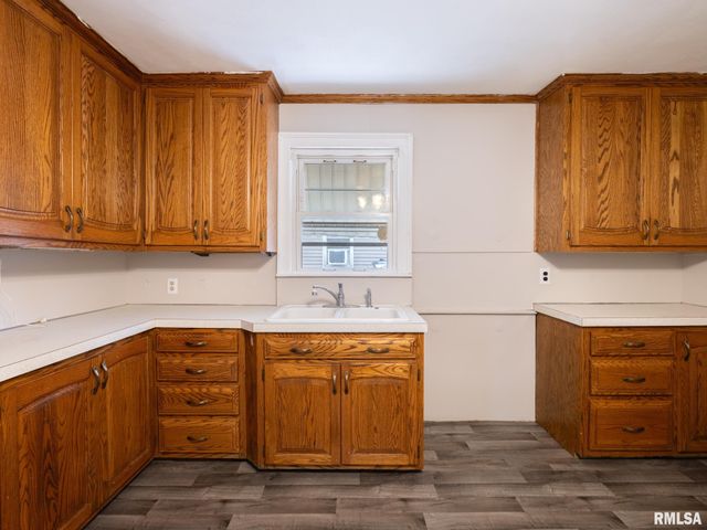 310 CATHERINE Street, Pekin, IL 61554