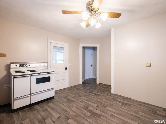 310 CATHERINE Street, Pekin, IL 61554