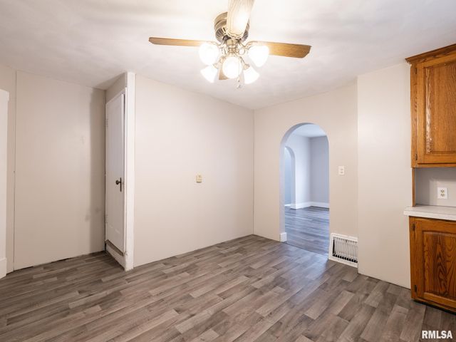310 CATHERINE Street, Pekin, IL 61554