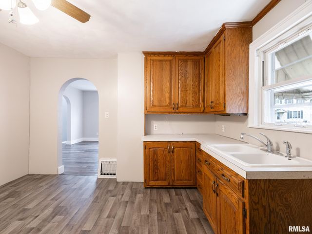 310 CATHERINE Street, Pekin, IL 61554