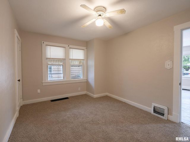310 CATHERINE Street, Pekin, IL 61554