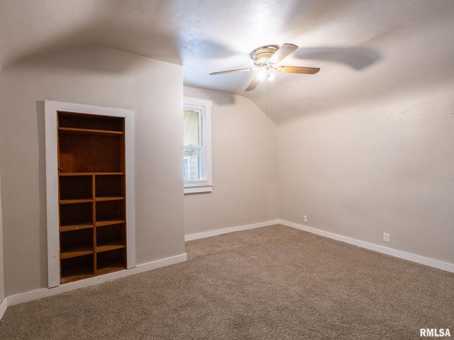 310 CATHERINE Street, Pekin, IL 61554