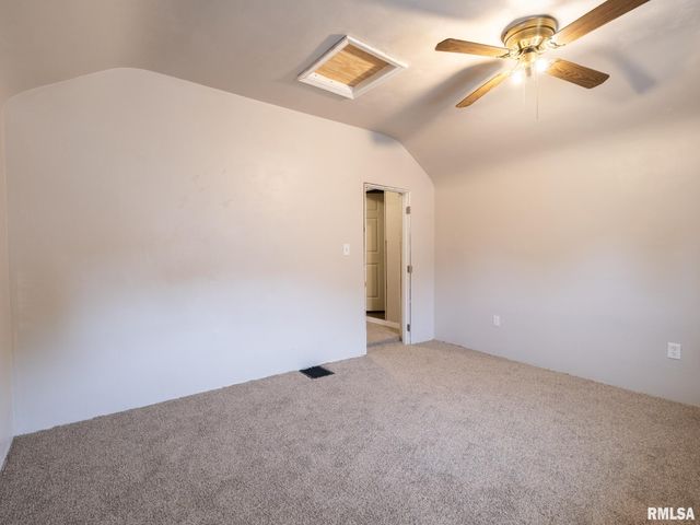 310 CATHERINE Street, Pekin, IL 61554
