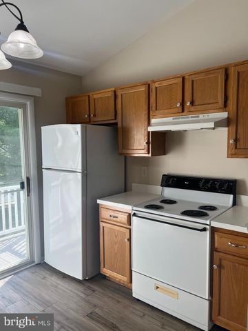 32 FOXGLOVE DR, Delran, NJ 08075