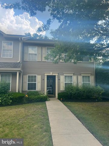 32 FOXGLOVE DR, Delran, NJ 08075