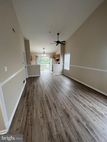 32 FOXGLOVE DR, Delran, NJ 08075
