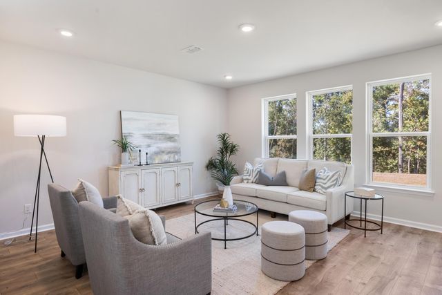 177 The Oaks Avenue, Goose Creek, SC 29445