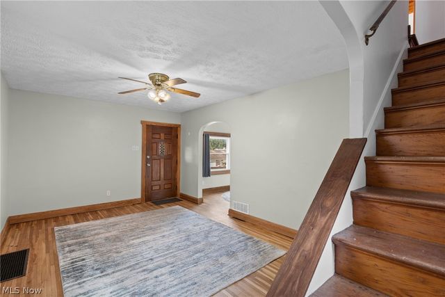 26 Elm Street, Bridgeport, OH 43912