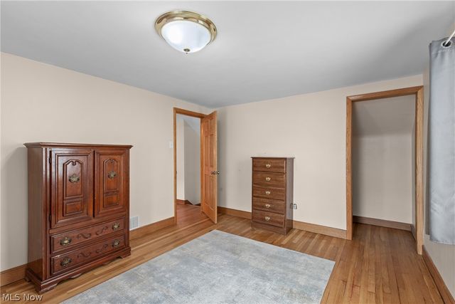 26 Elm Street, Bridgeport, OH 43912
