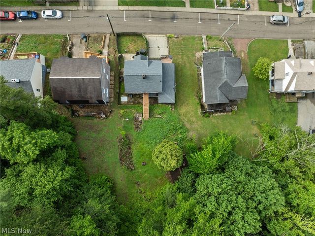 26 Elm Street, Bridgeport, OH 43912